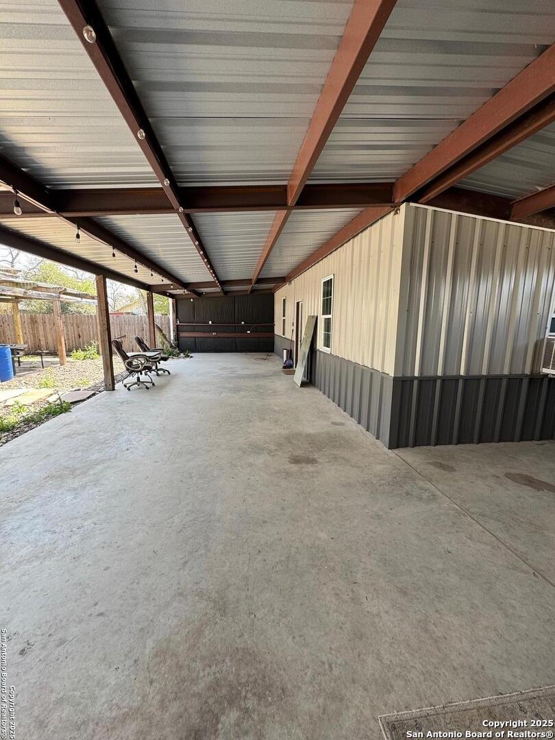 main property photo 32