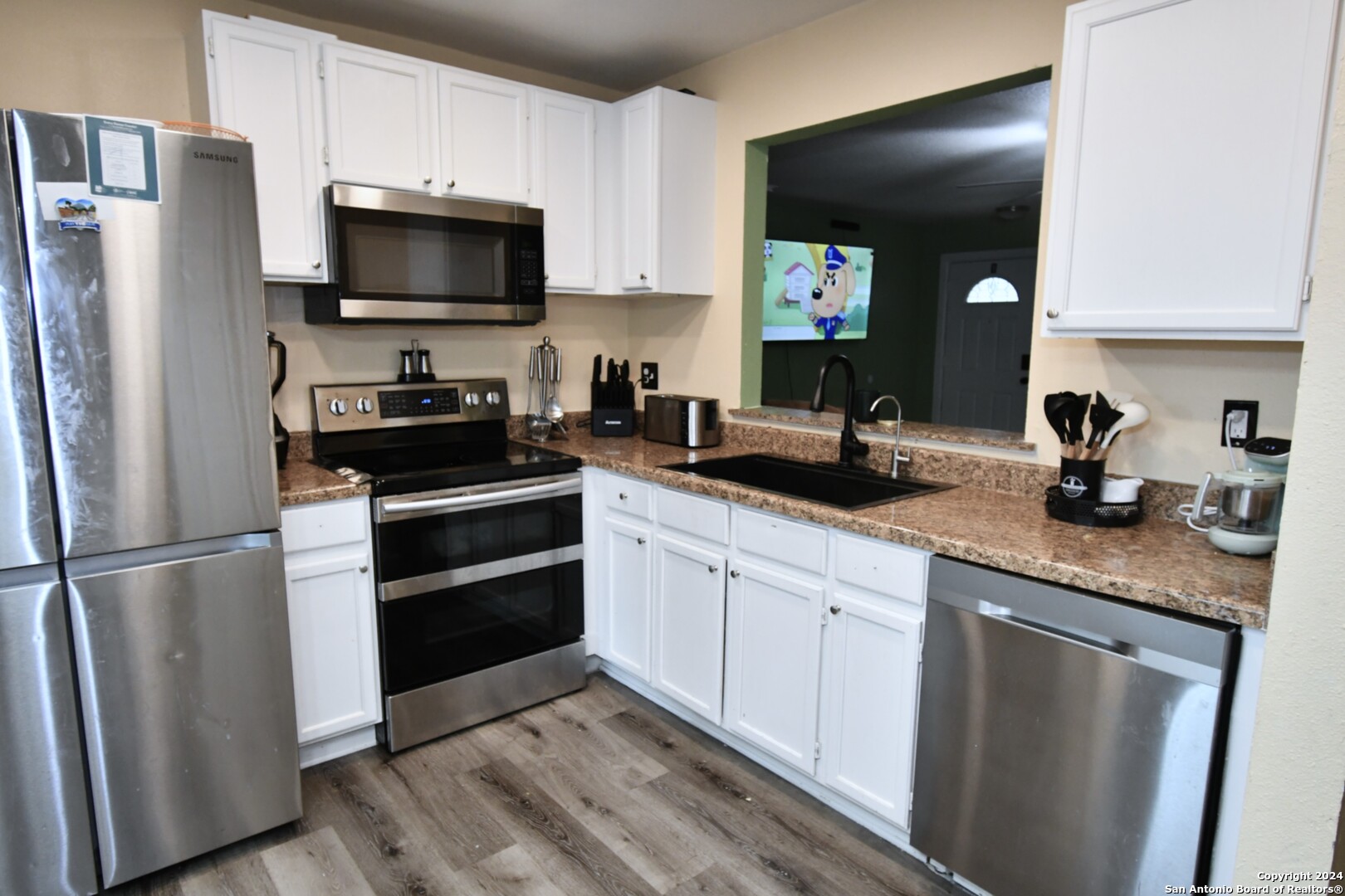 main property photo 1