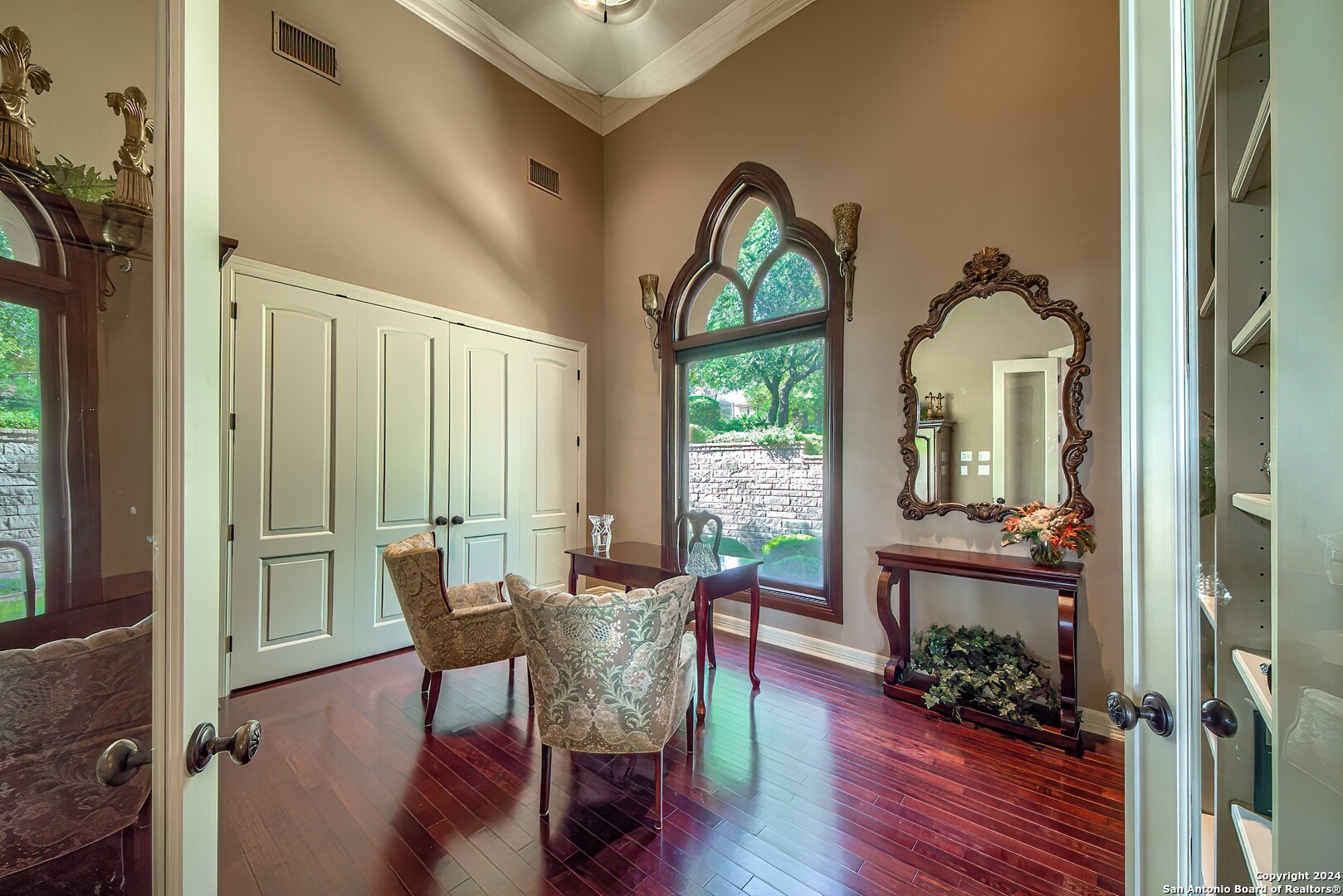 property viewer photo 20