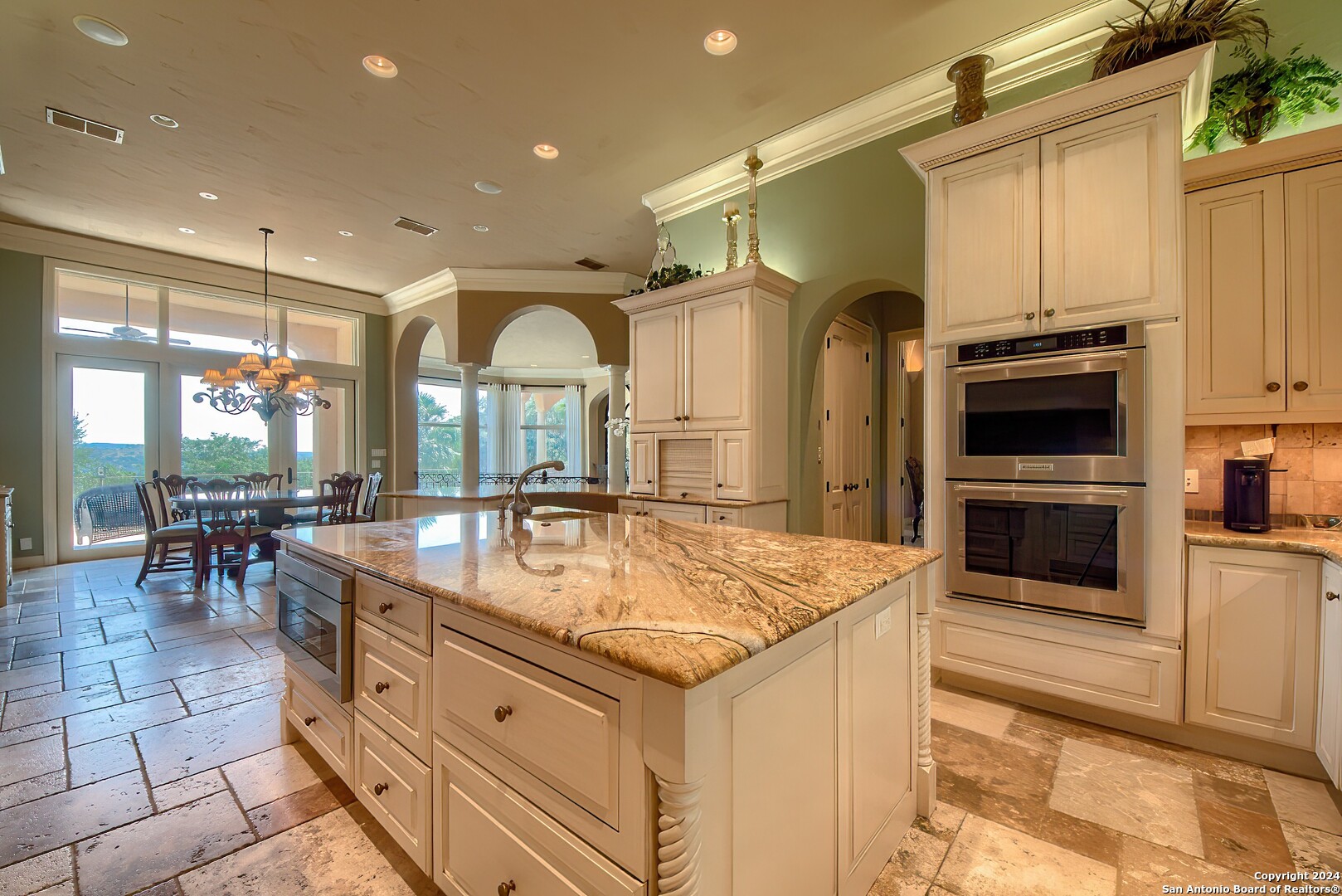 property viewer photo 25