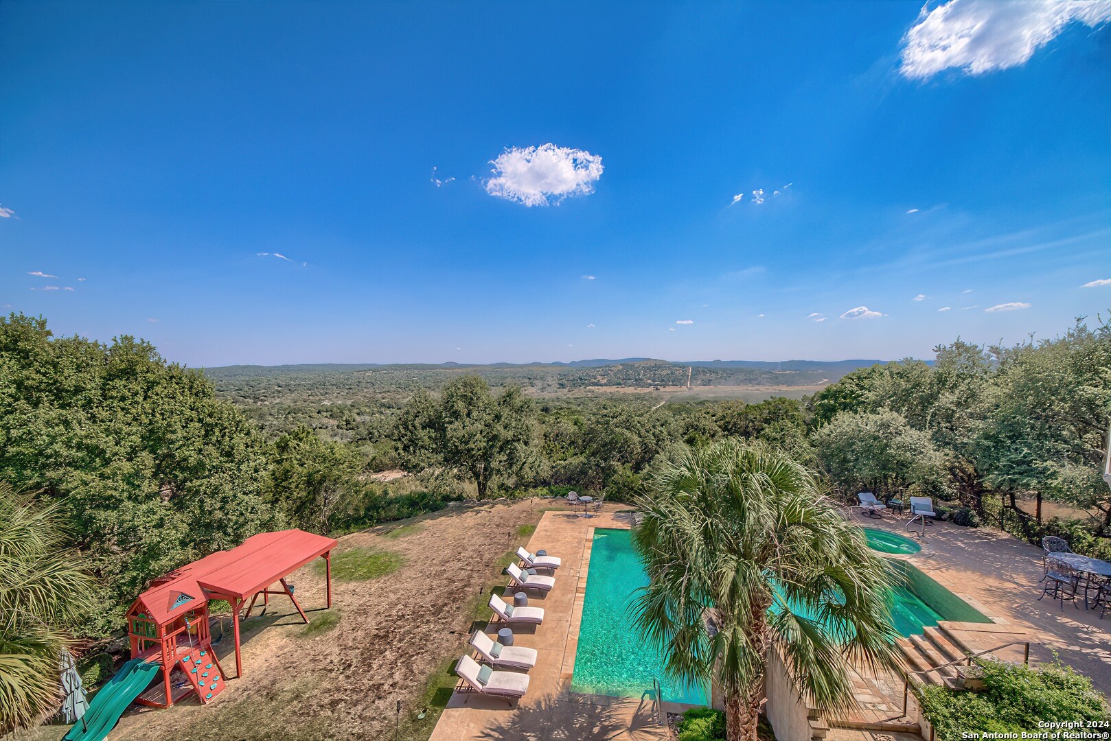 property viewer photo 41