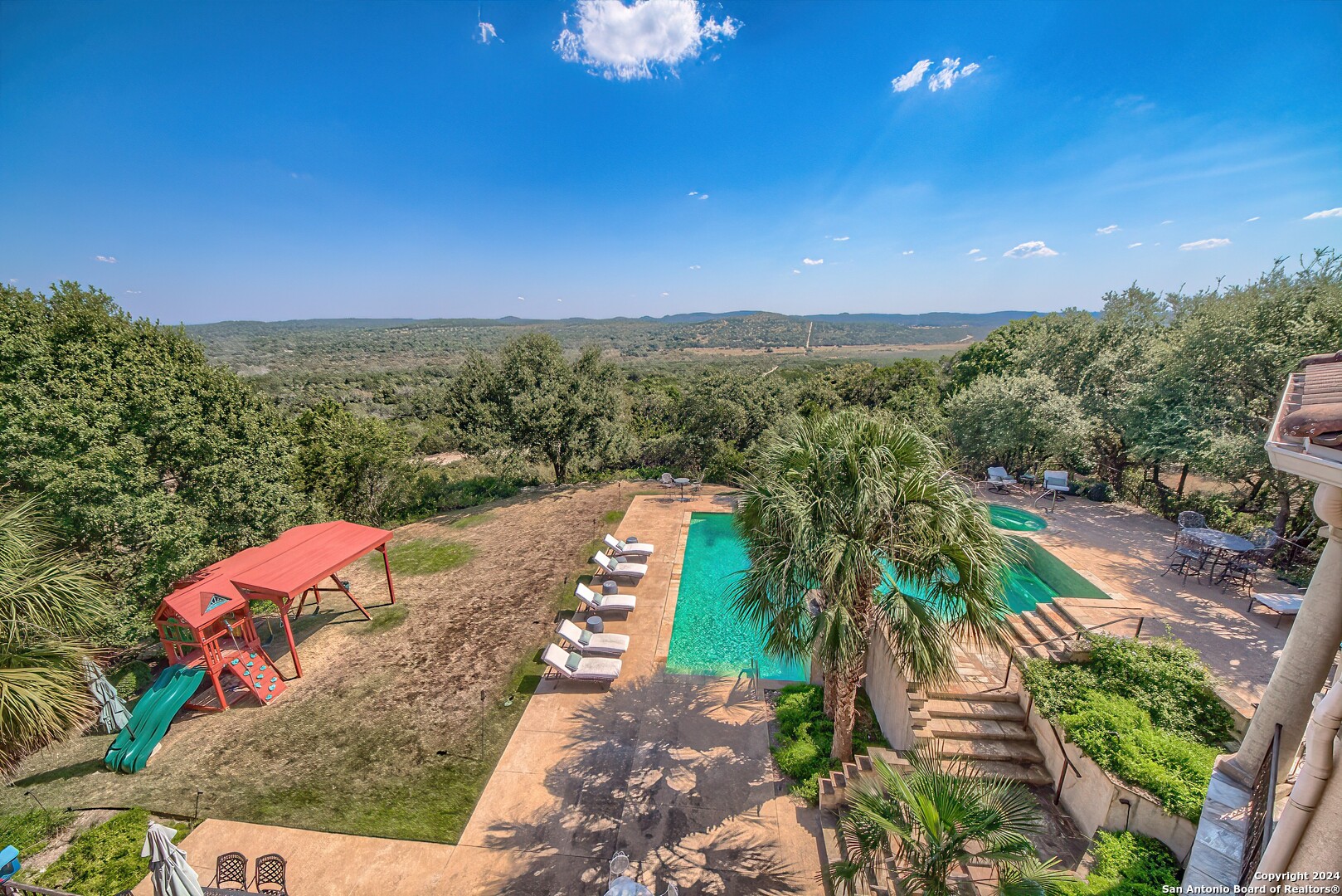 property viewer photo 42
