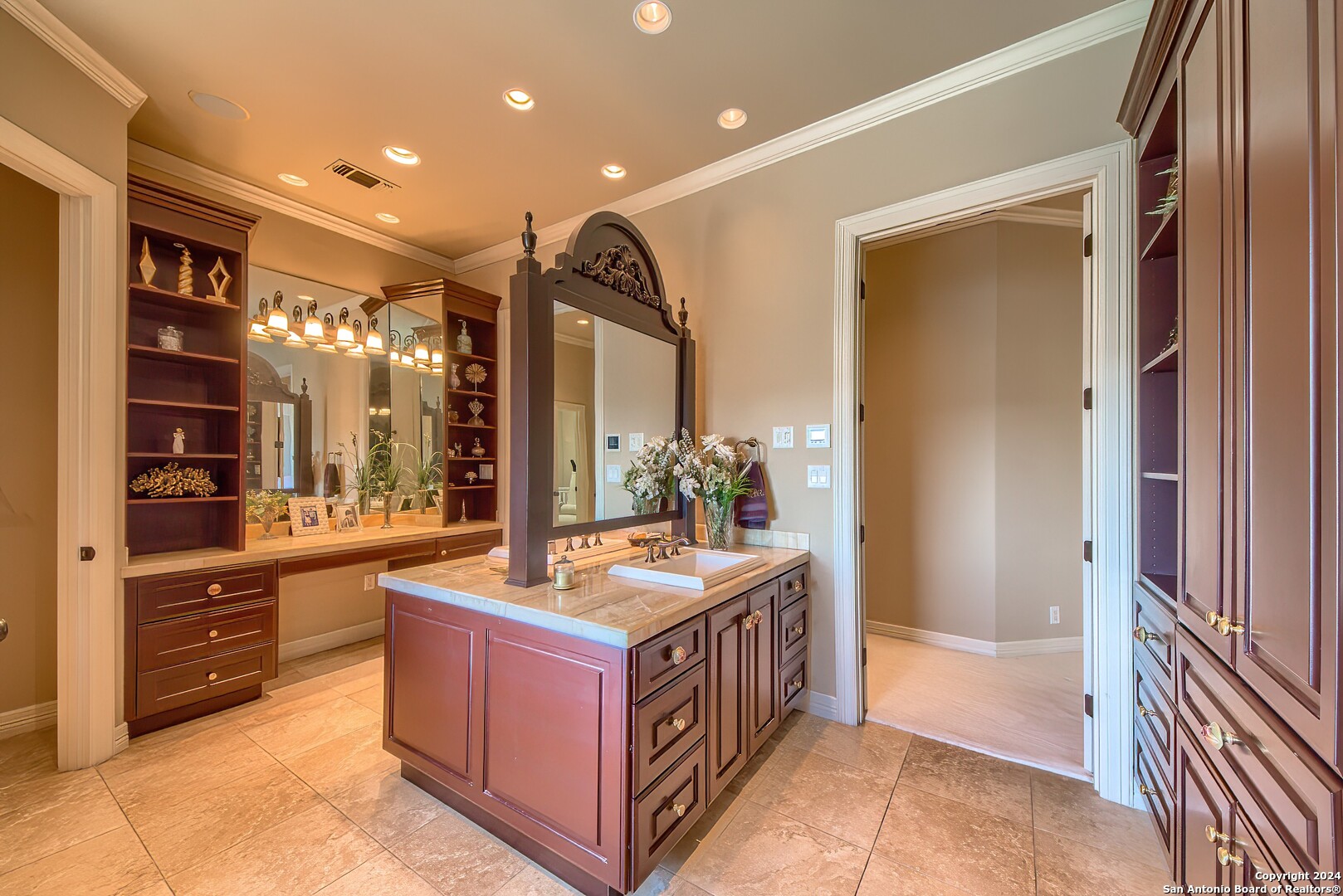 property viewer photo 44