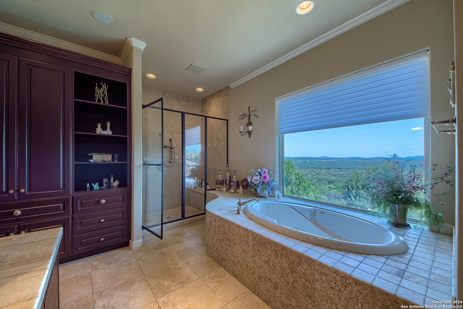property viewer photo 45