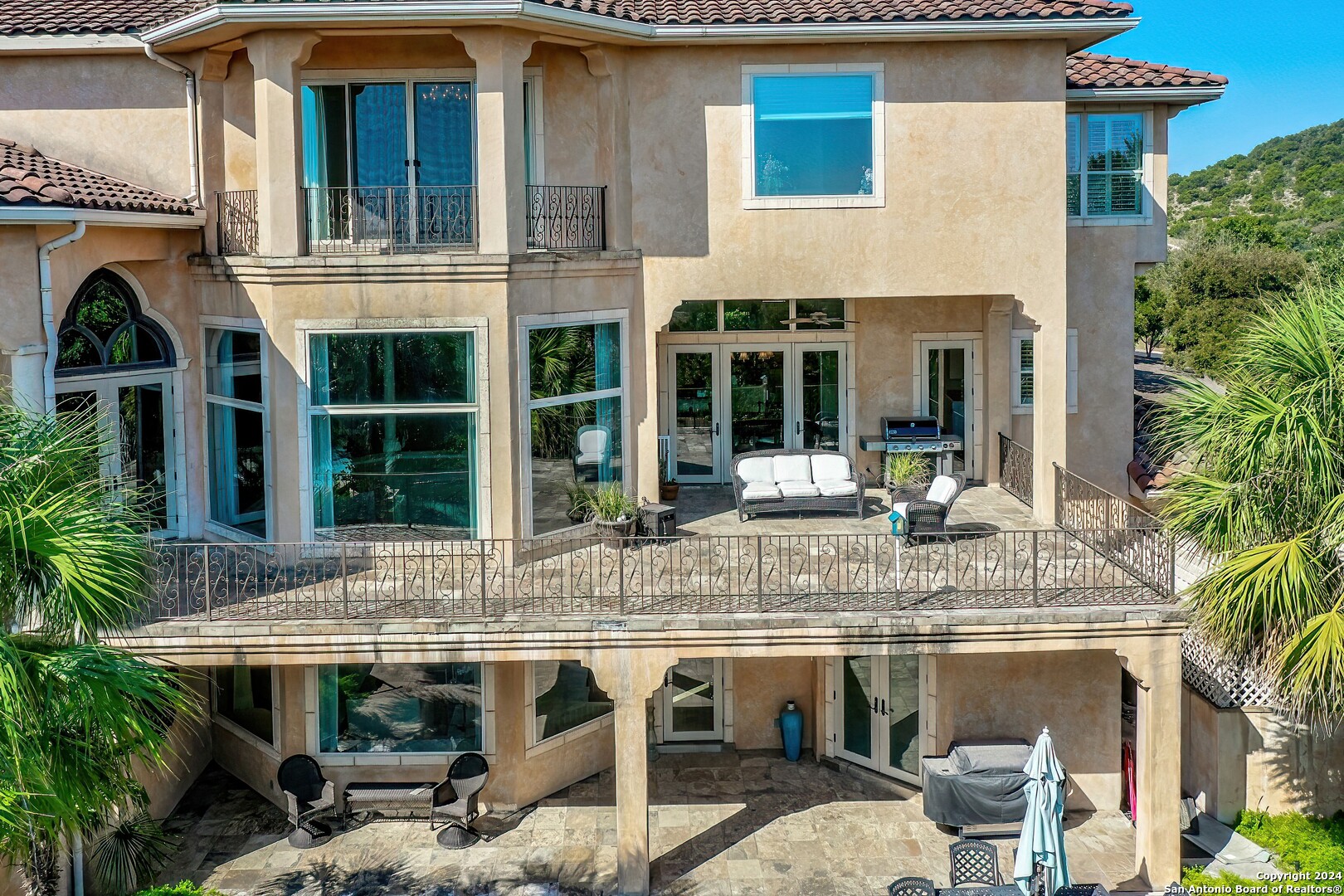 property viewer photo 5