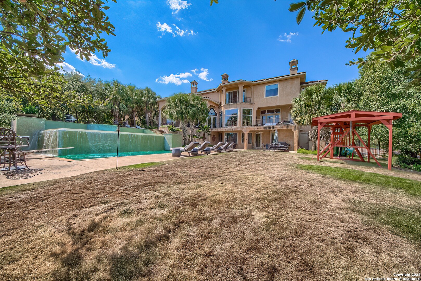 property viewer photo 59