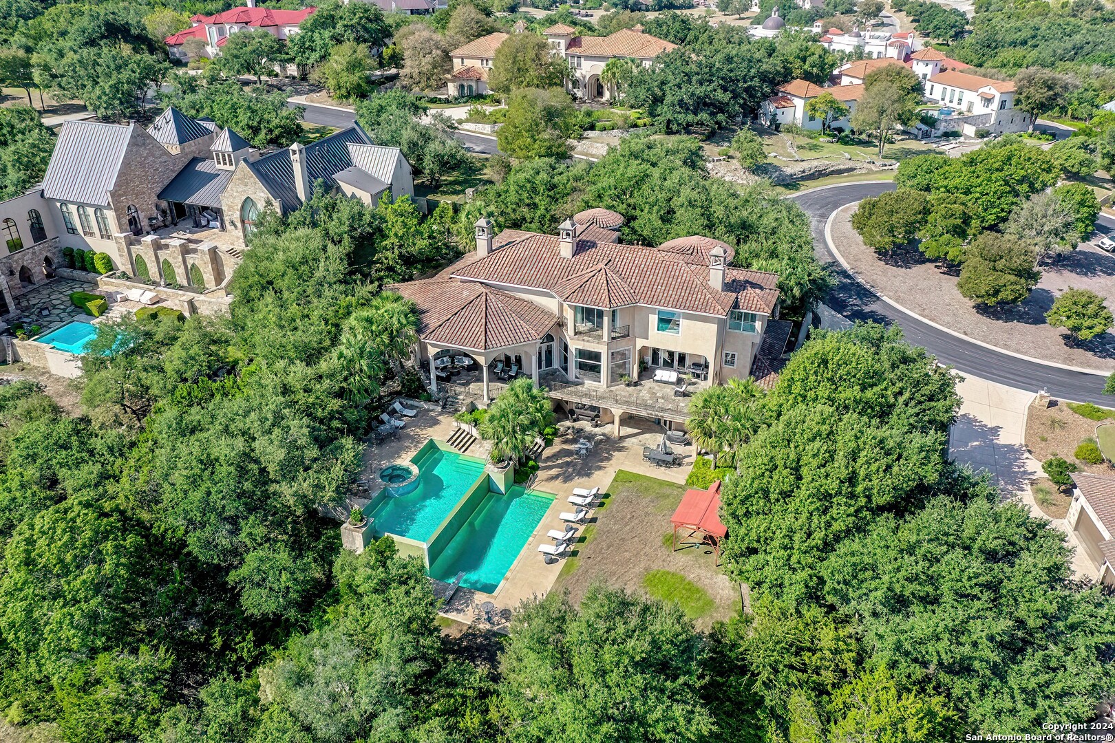 property viewer photo 7