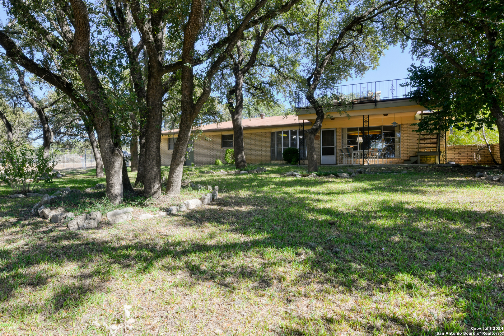 main property photo 22