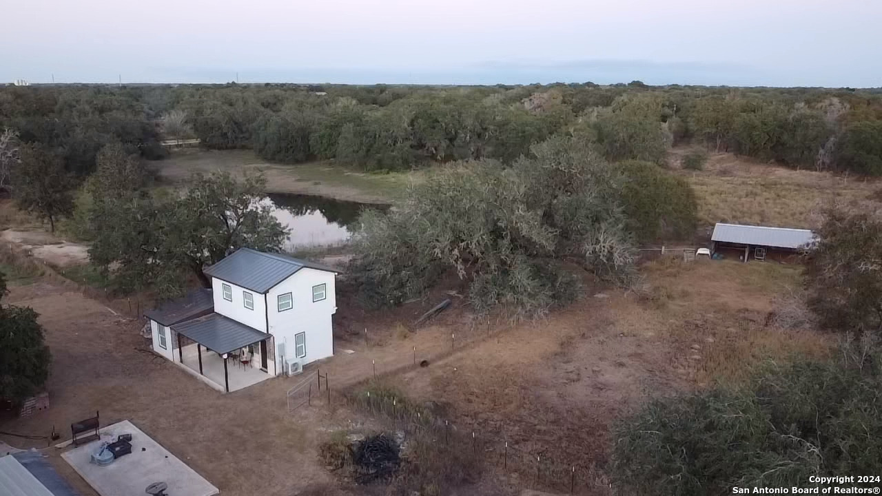 main property photo 9