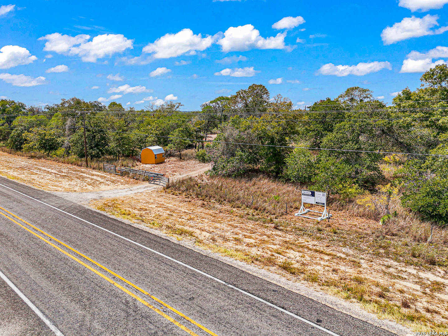 main property photo 28