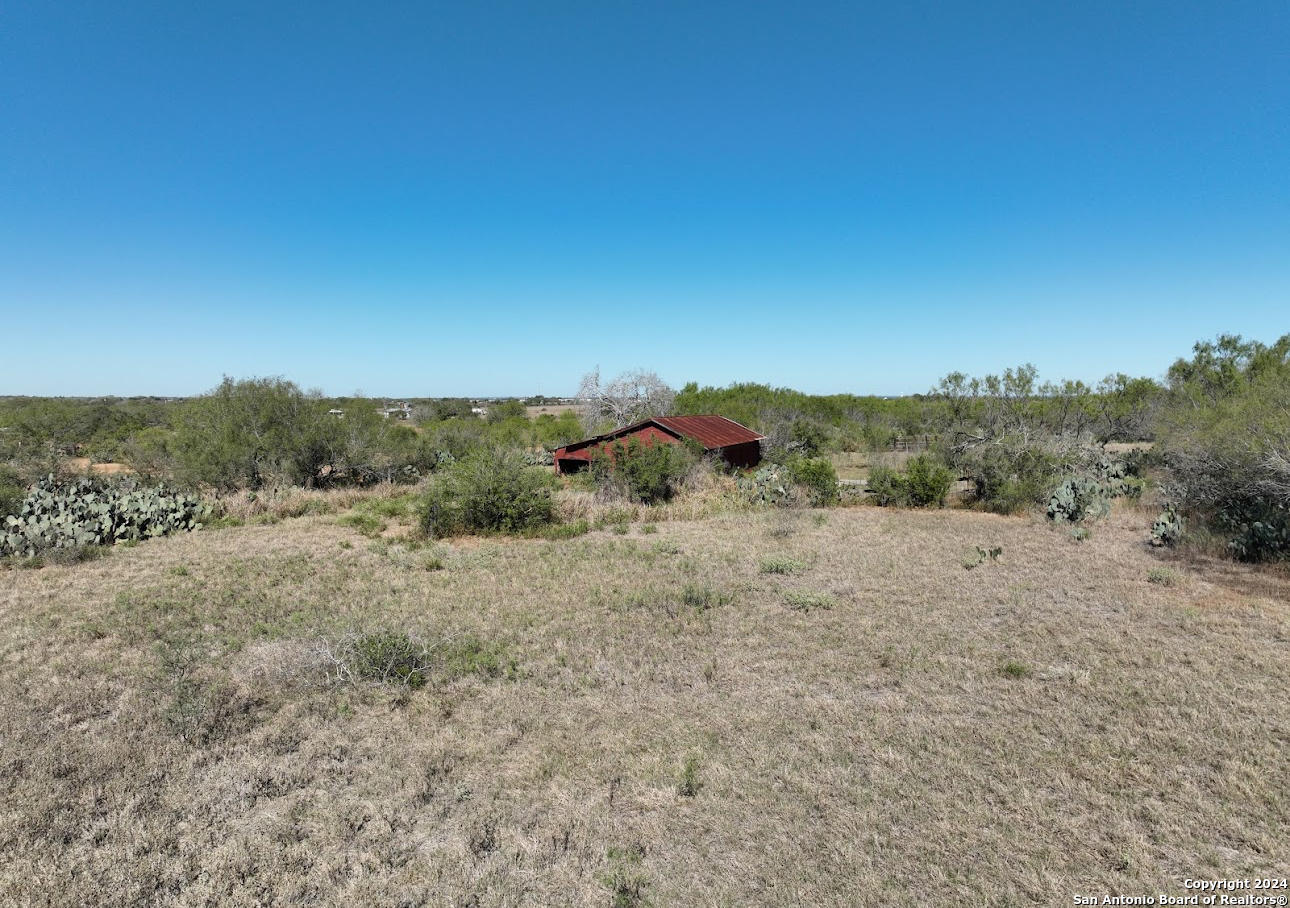 main property photo 6