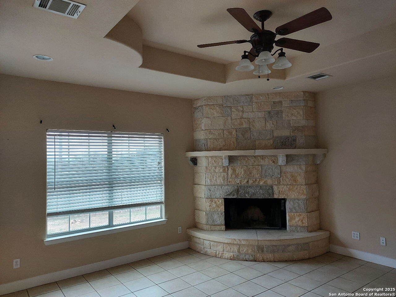 property viewer photo 5