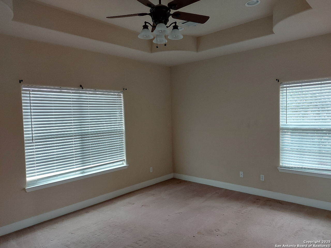 property viewer photo 7