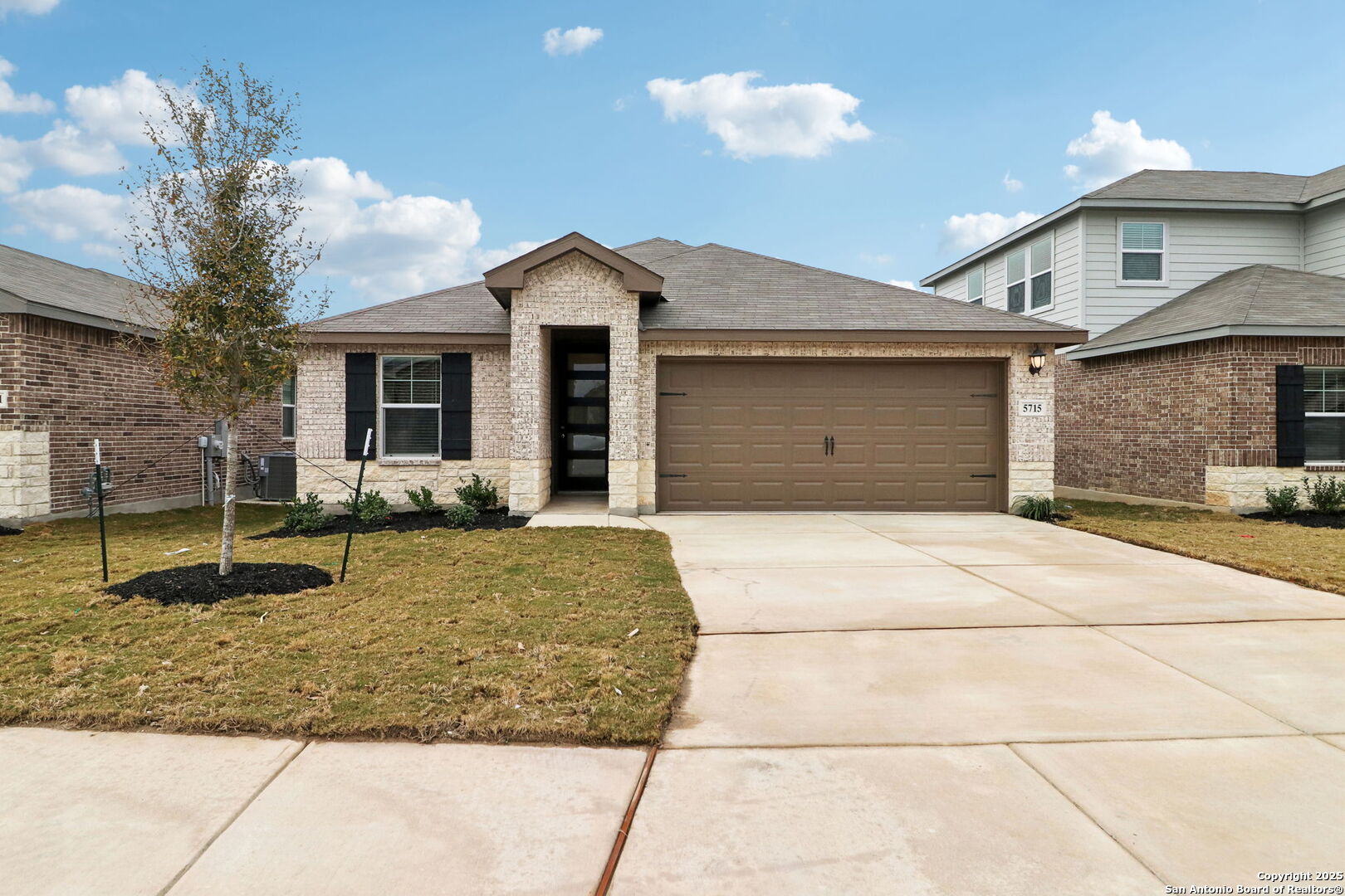 property viewer photo 1