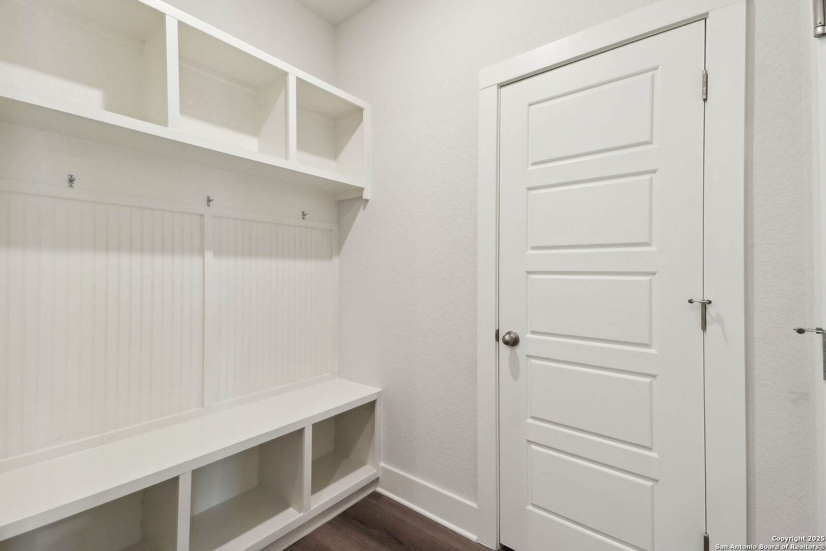 property viewer photo 17