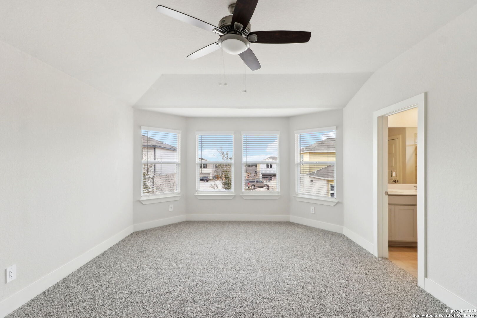 property viewer photo 22