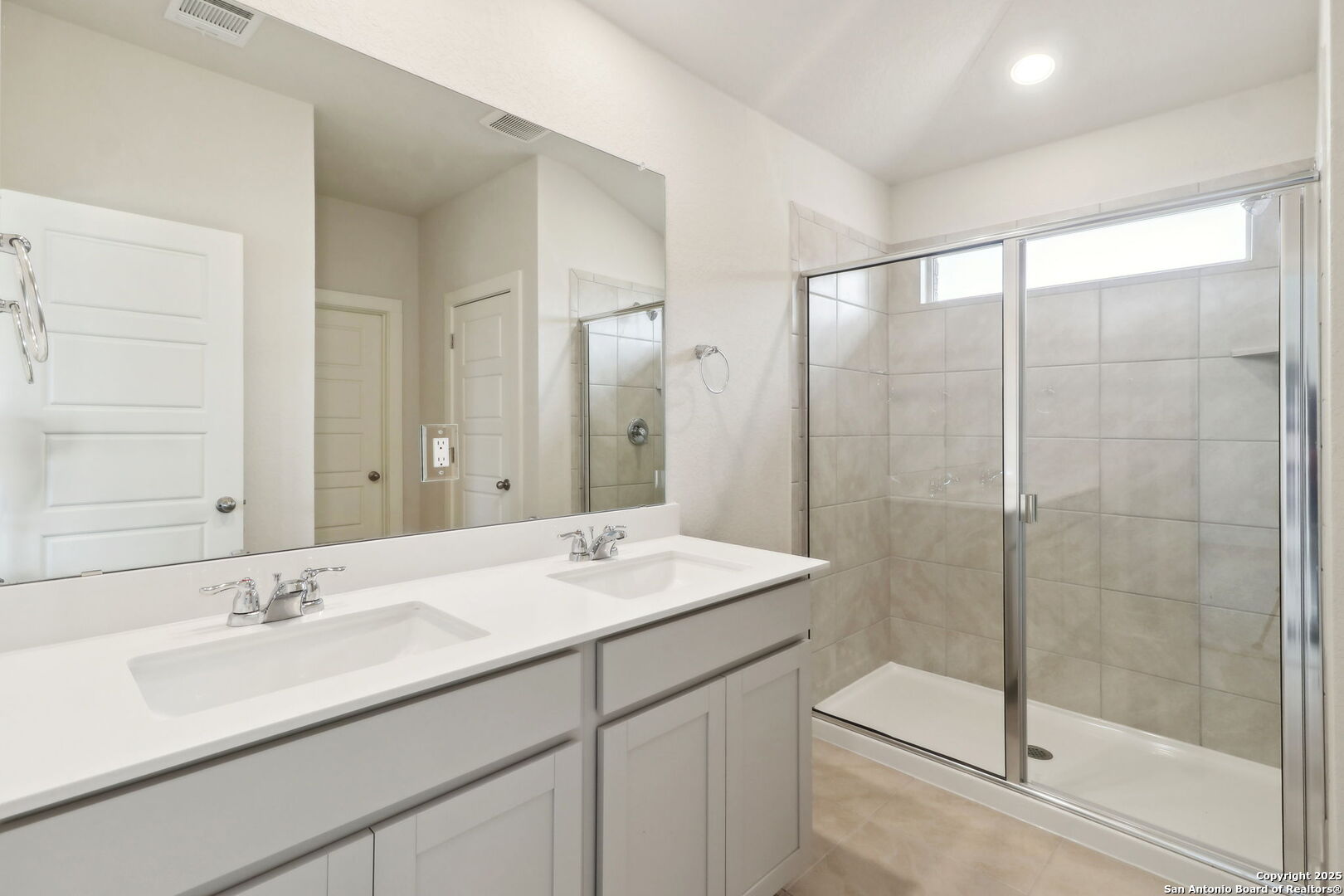 property viewer photo 24