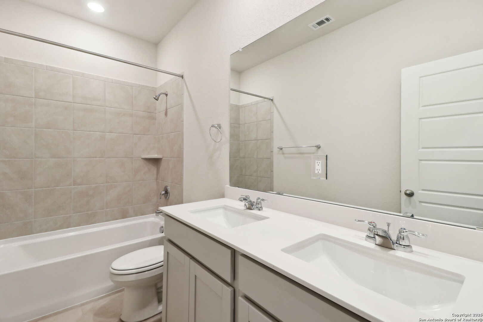 property viewer photo 26