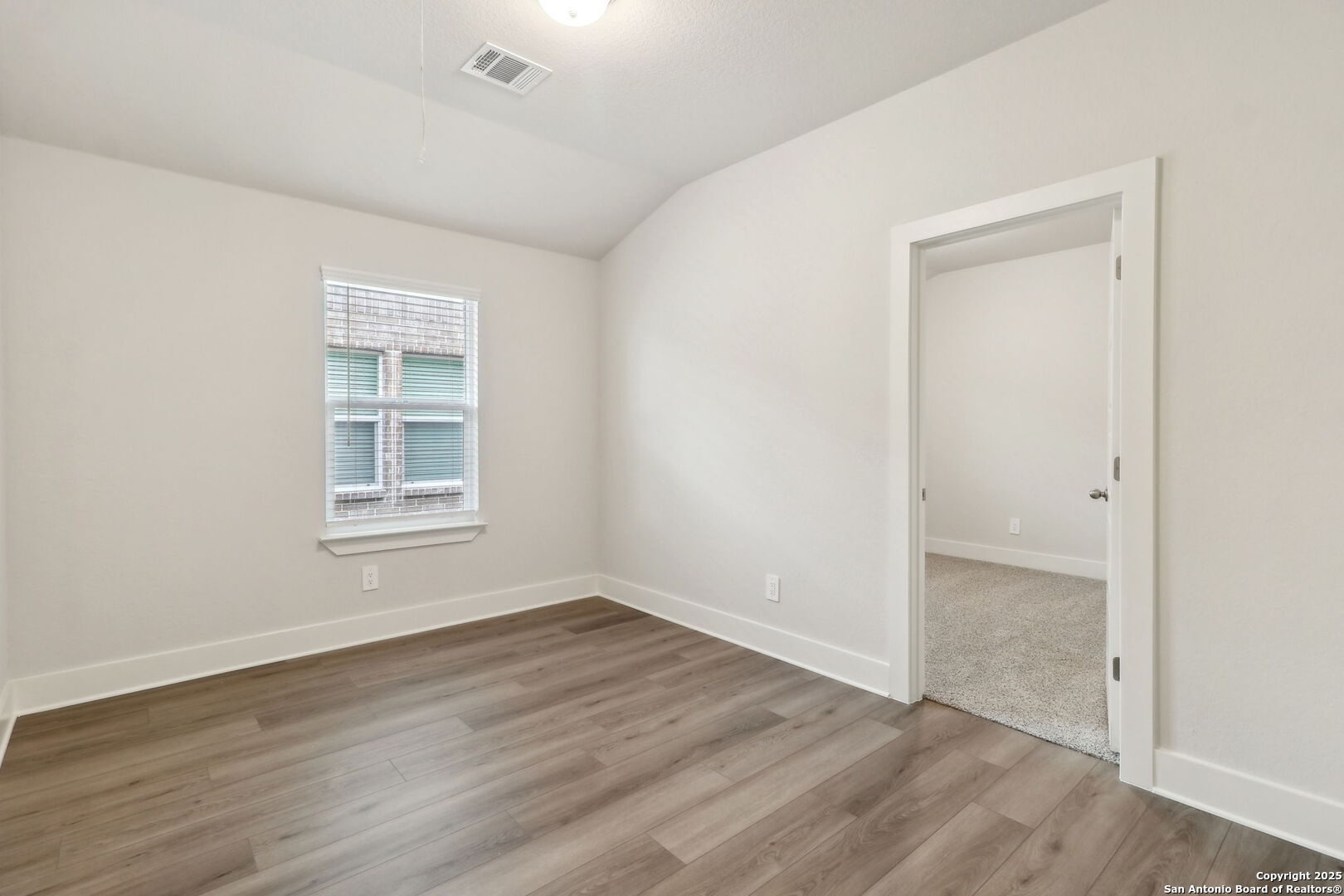 property viewer photo 28
