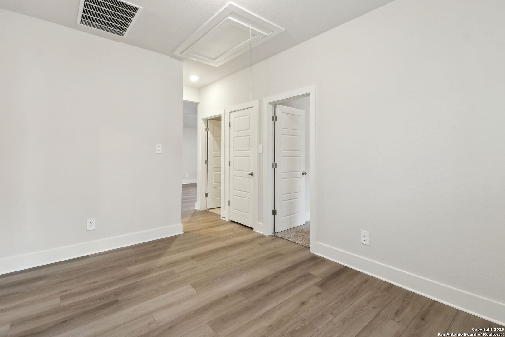 property viewer photo 29