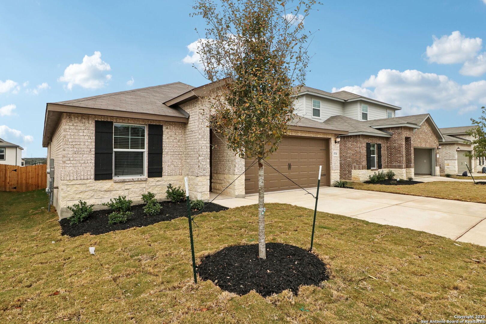 property viewer photo 5