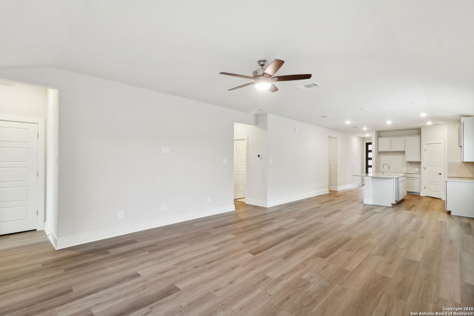 property viewer photo 9