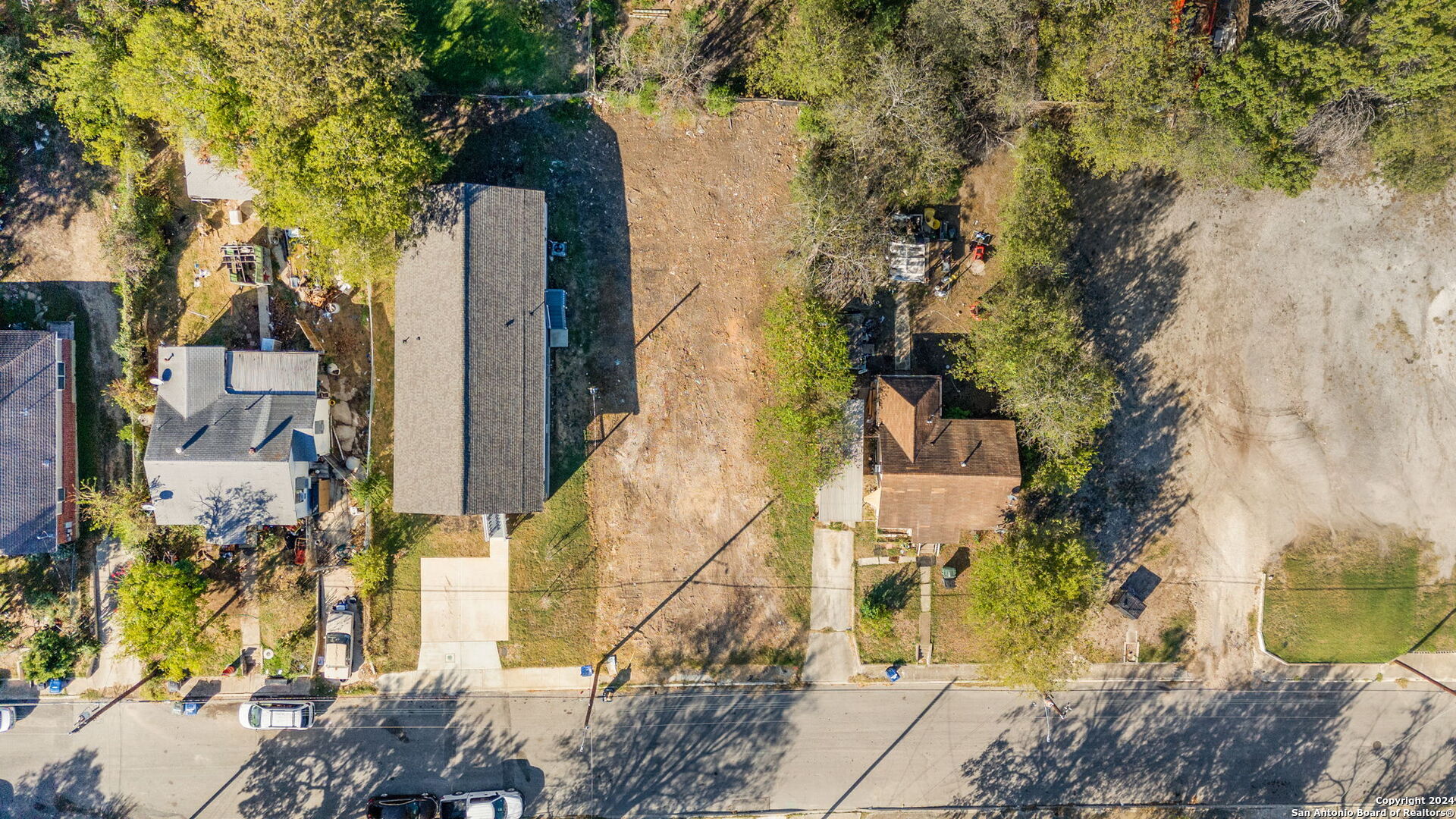 main property photo 7