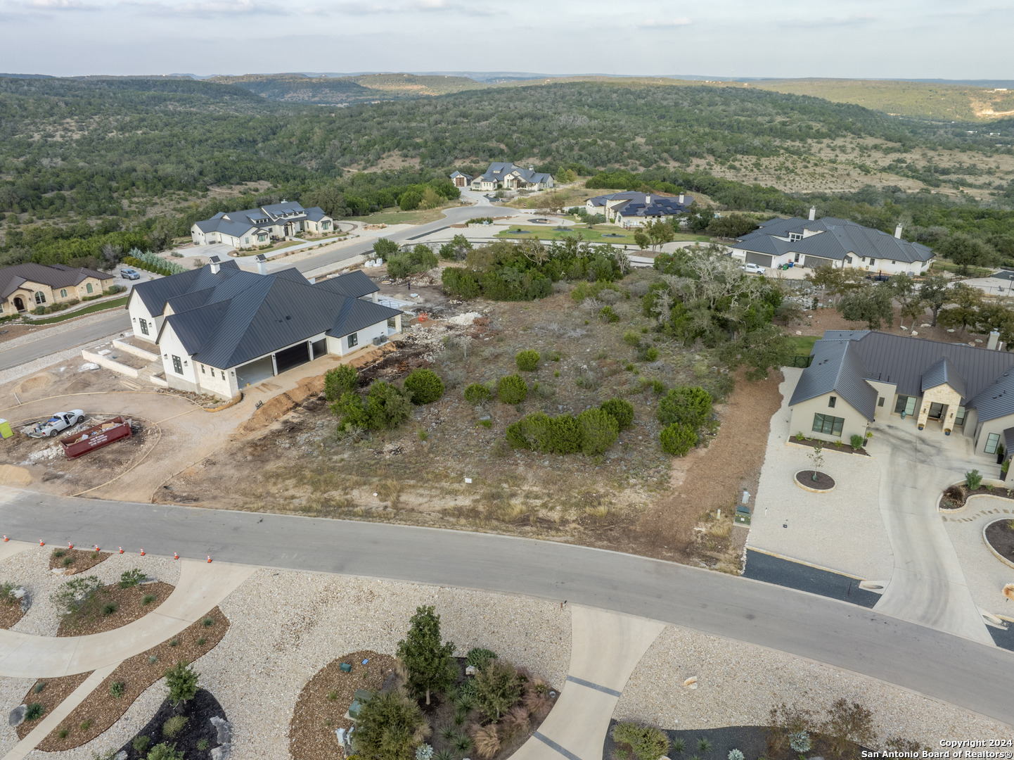 main property photo 5