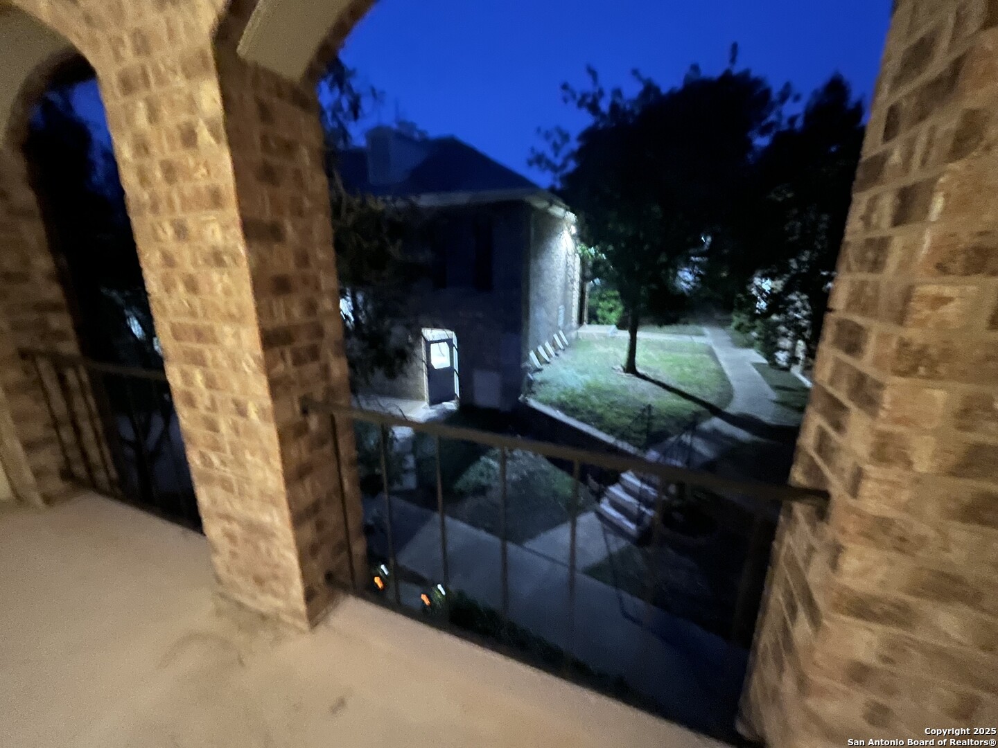 main property photo 9