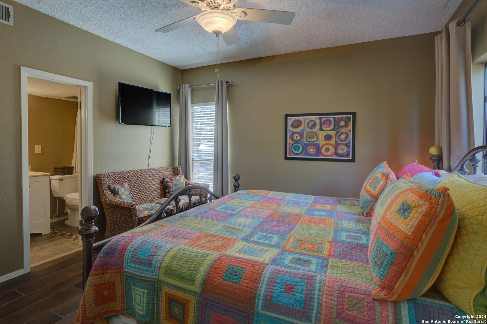 main property photo 21