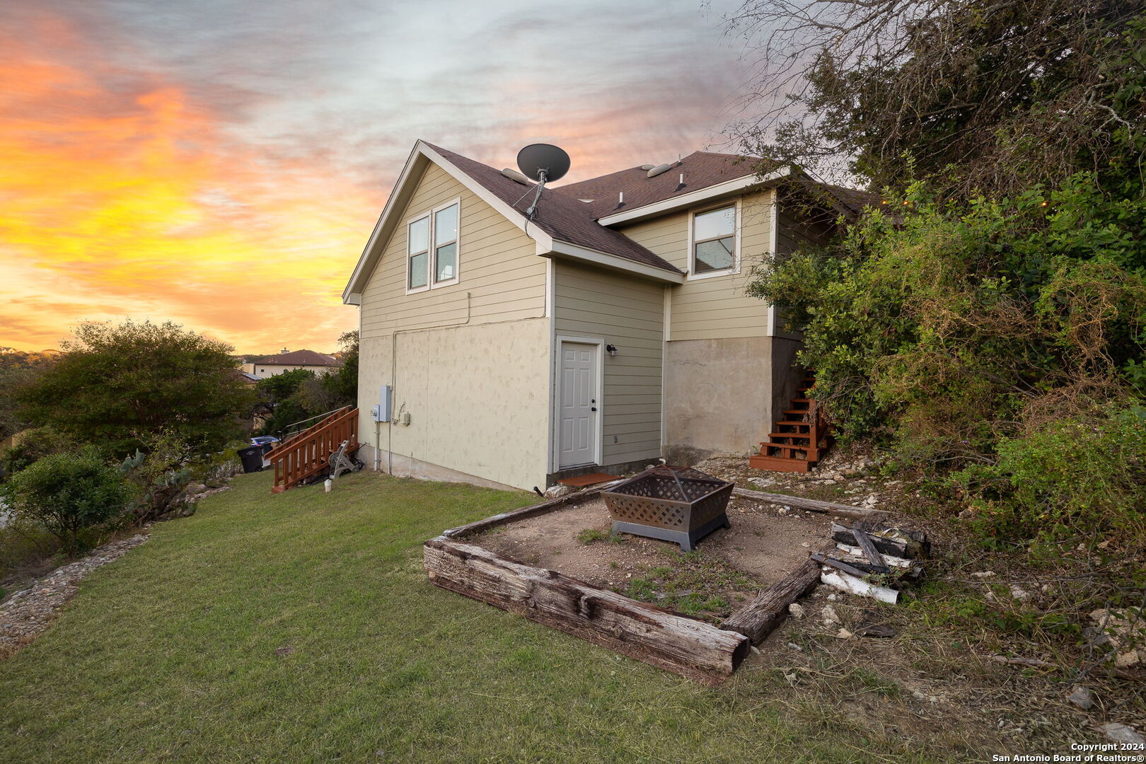 main property photo 45