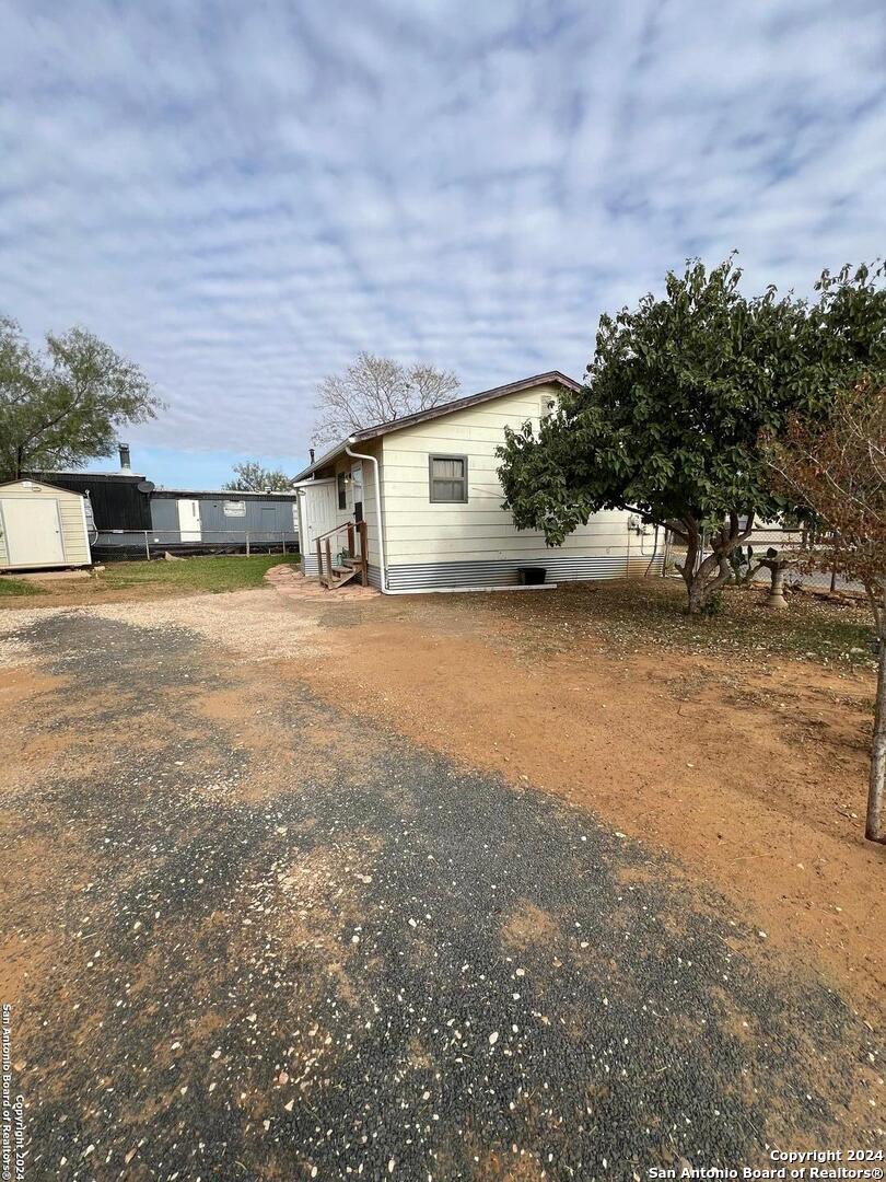 main property photo 10