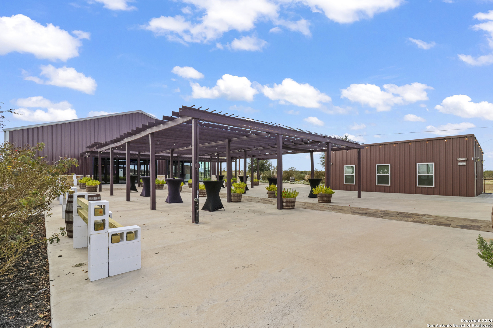 main property photo 21