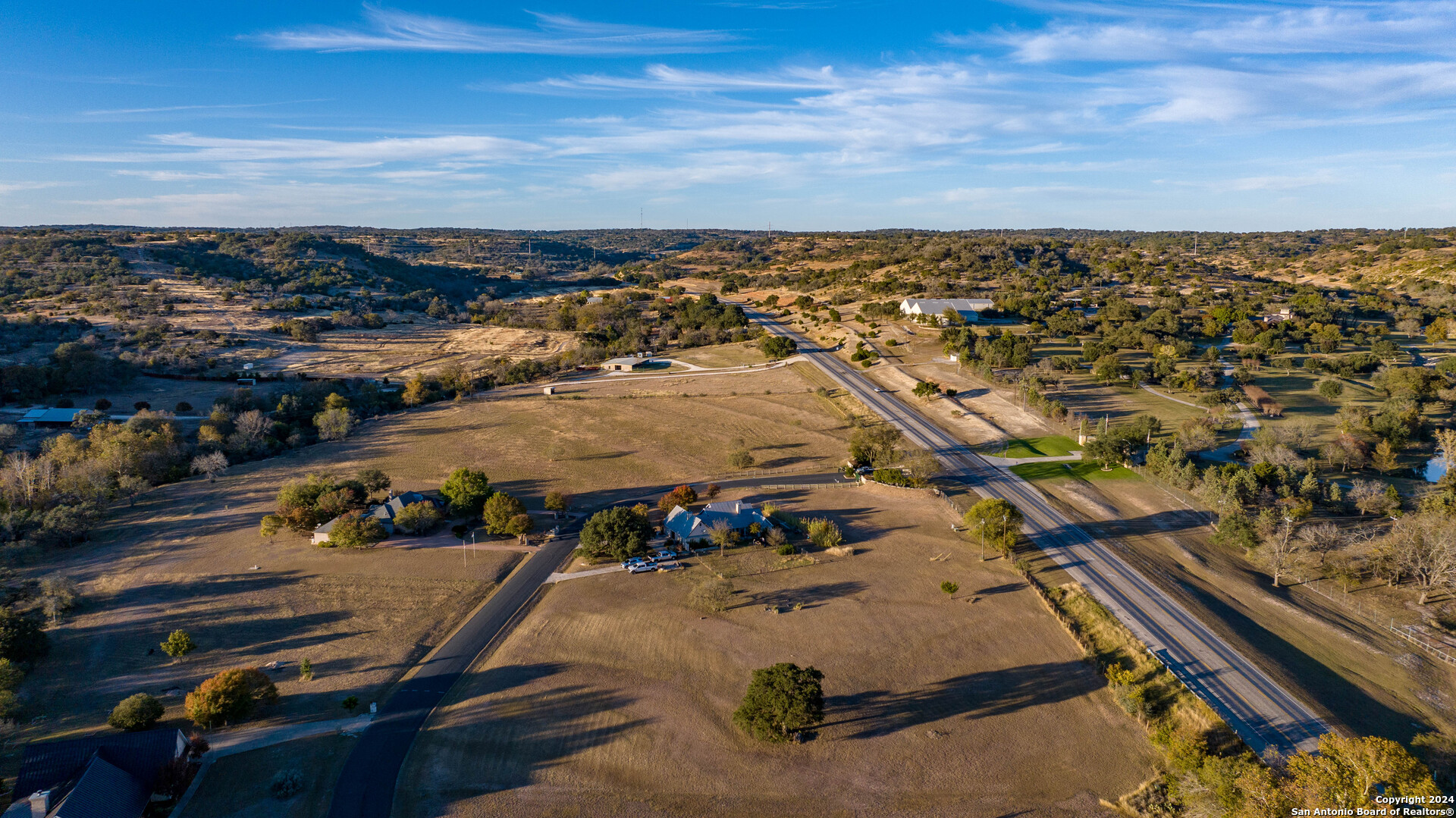 main property photo 40