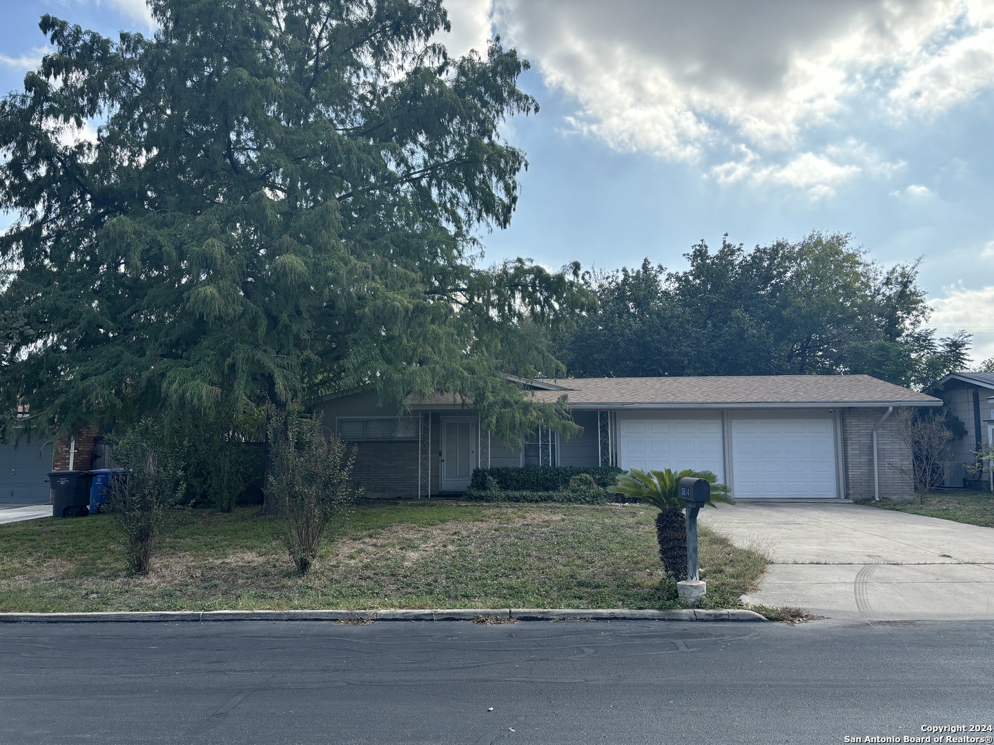 property viewer photo 2