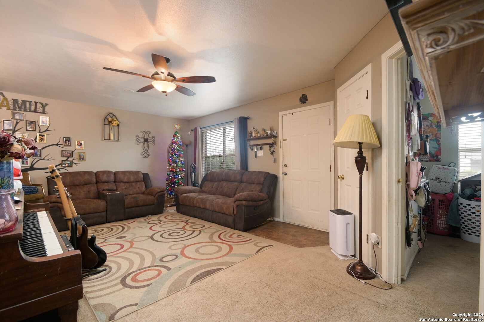 property viewer photo 4
