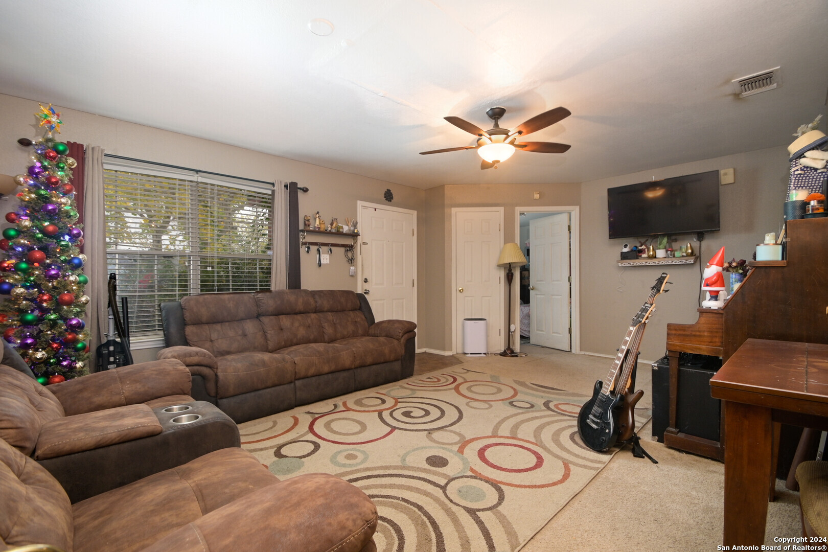 property viewer photo 5