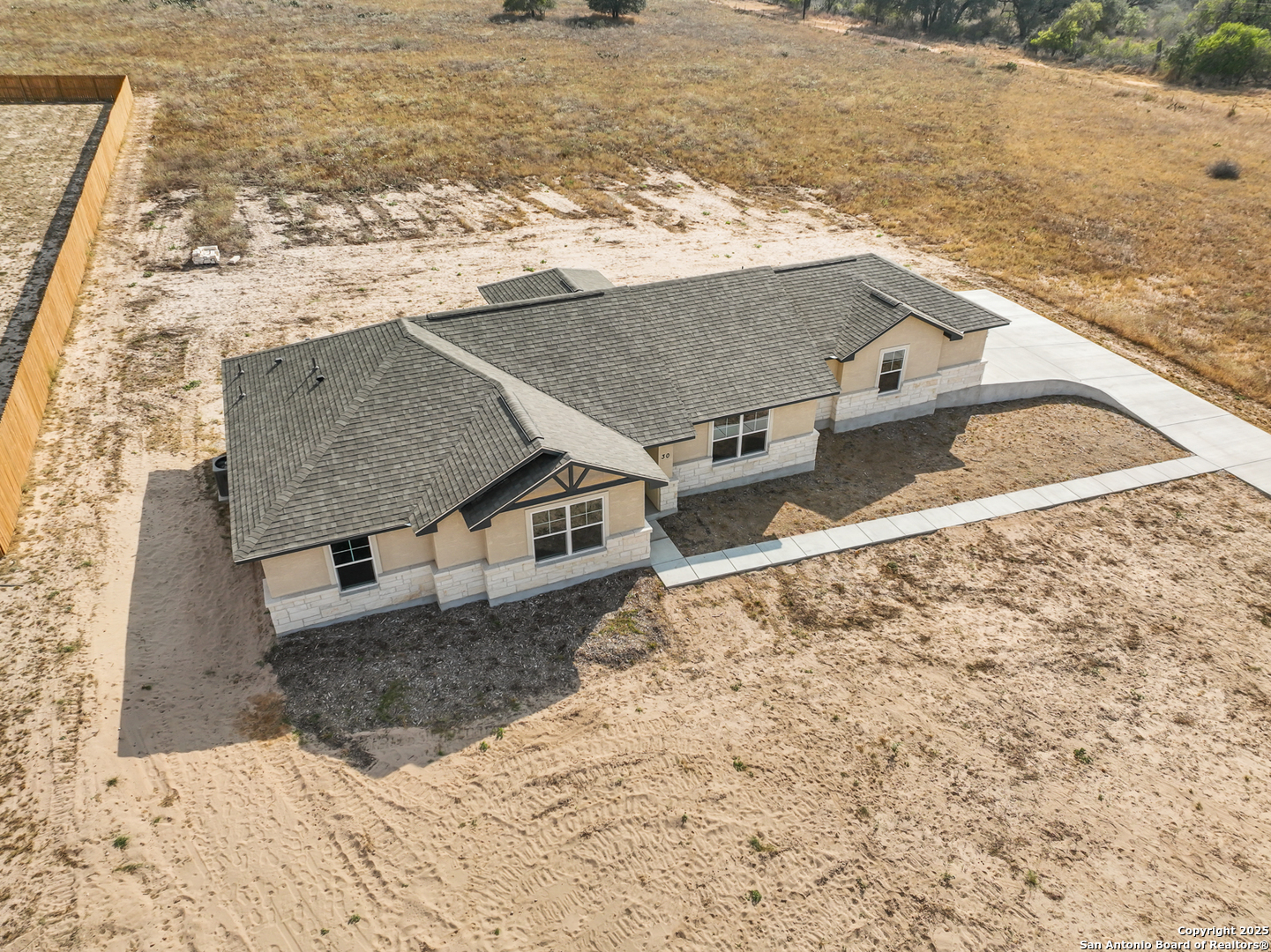 main property photo 38