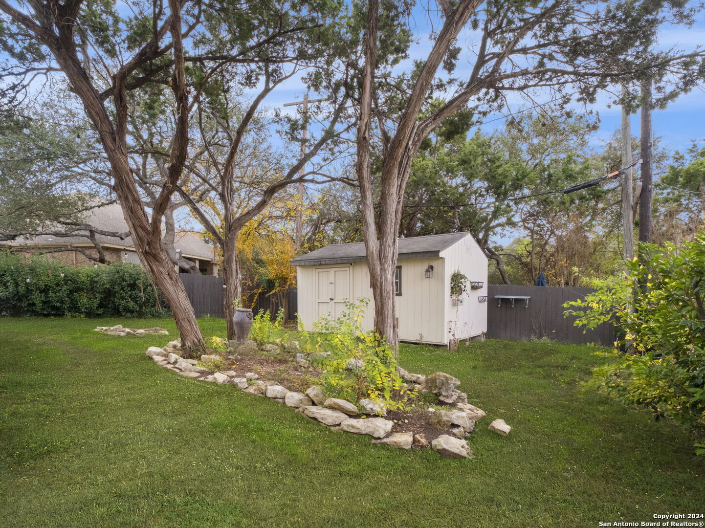 main property photo 19