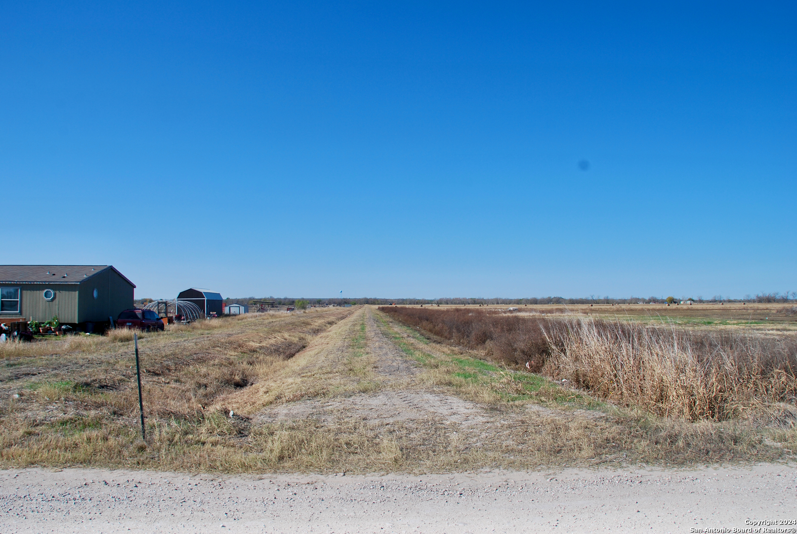 main property photo 17