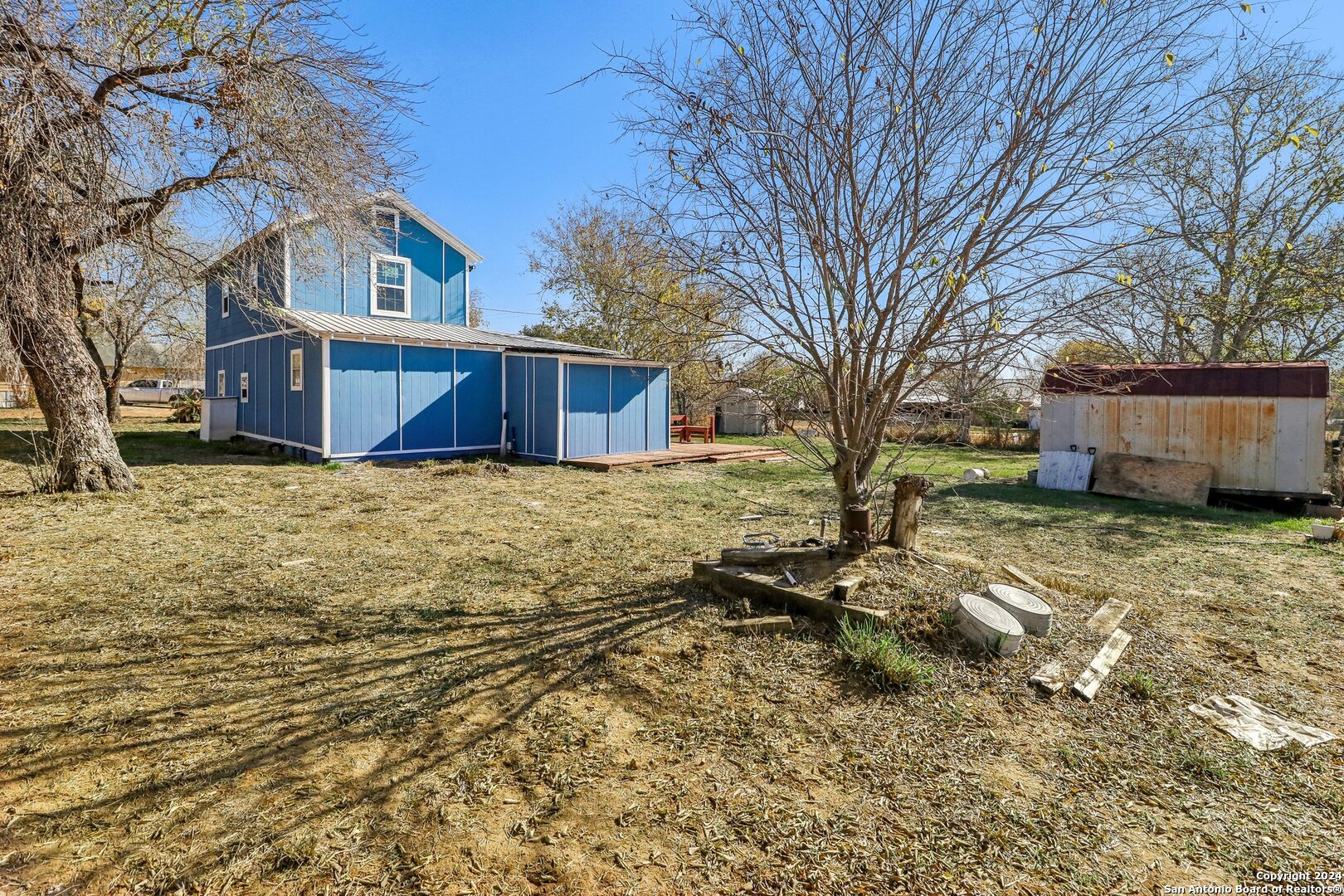 main property photo 27