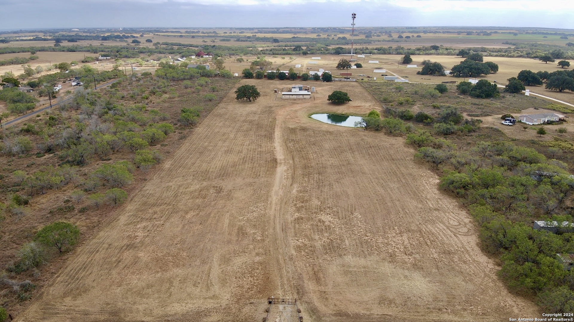 main property photo 6