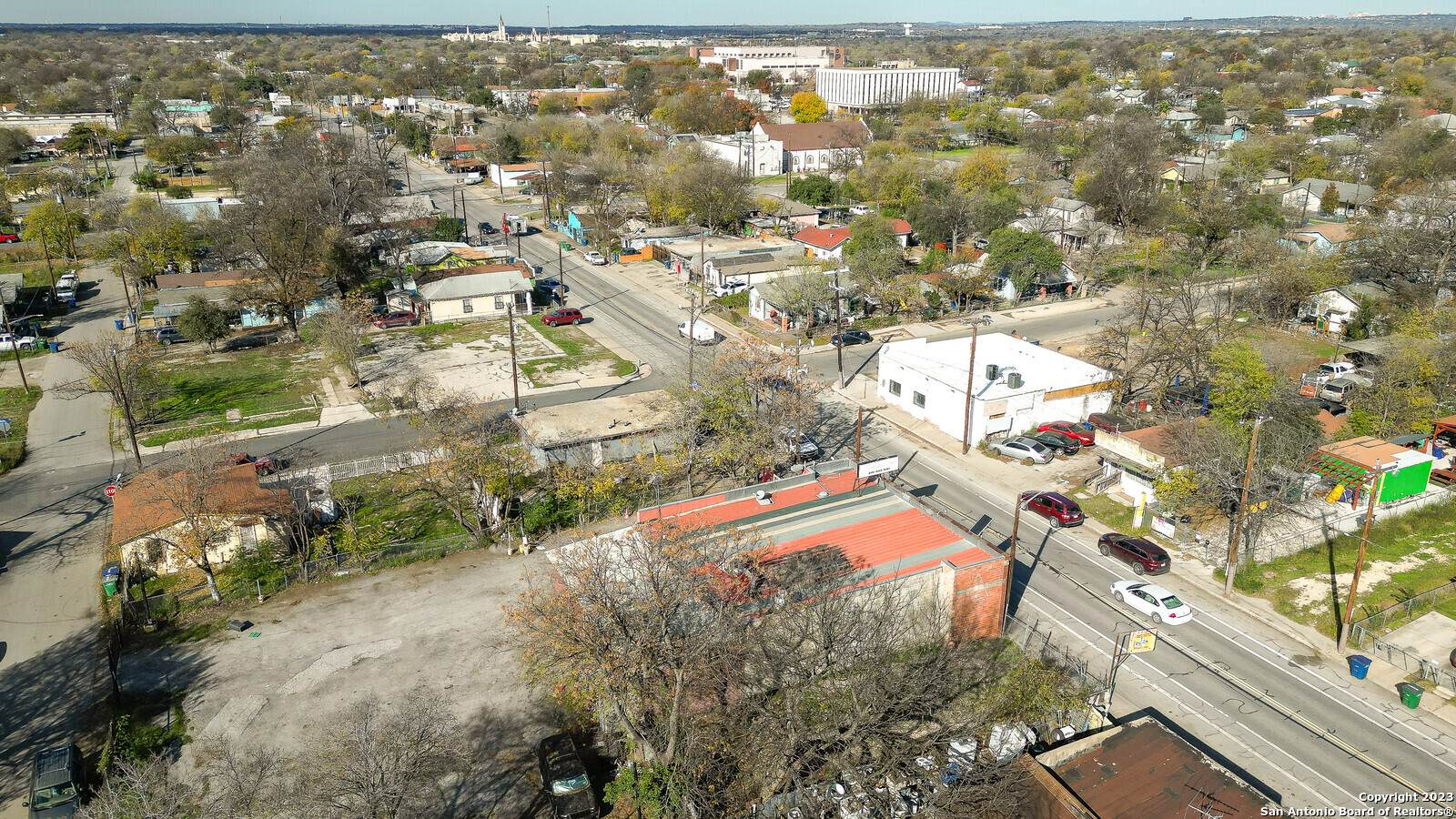 main property photo 13