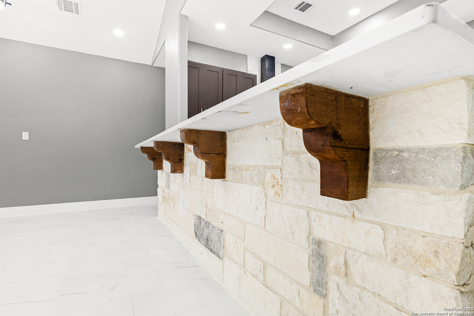 property viewer photo 12