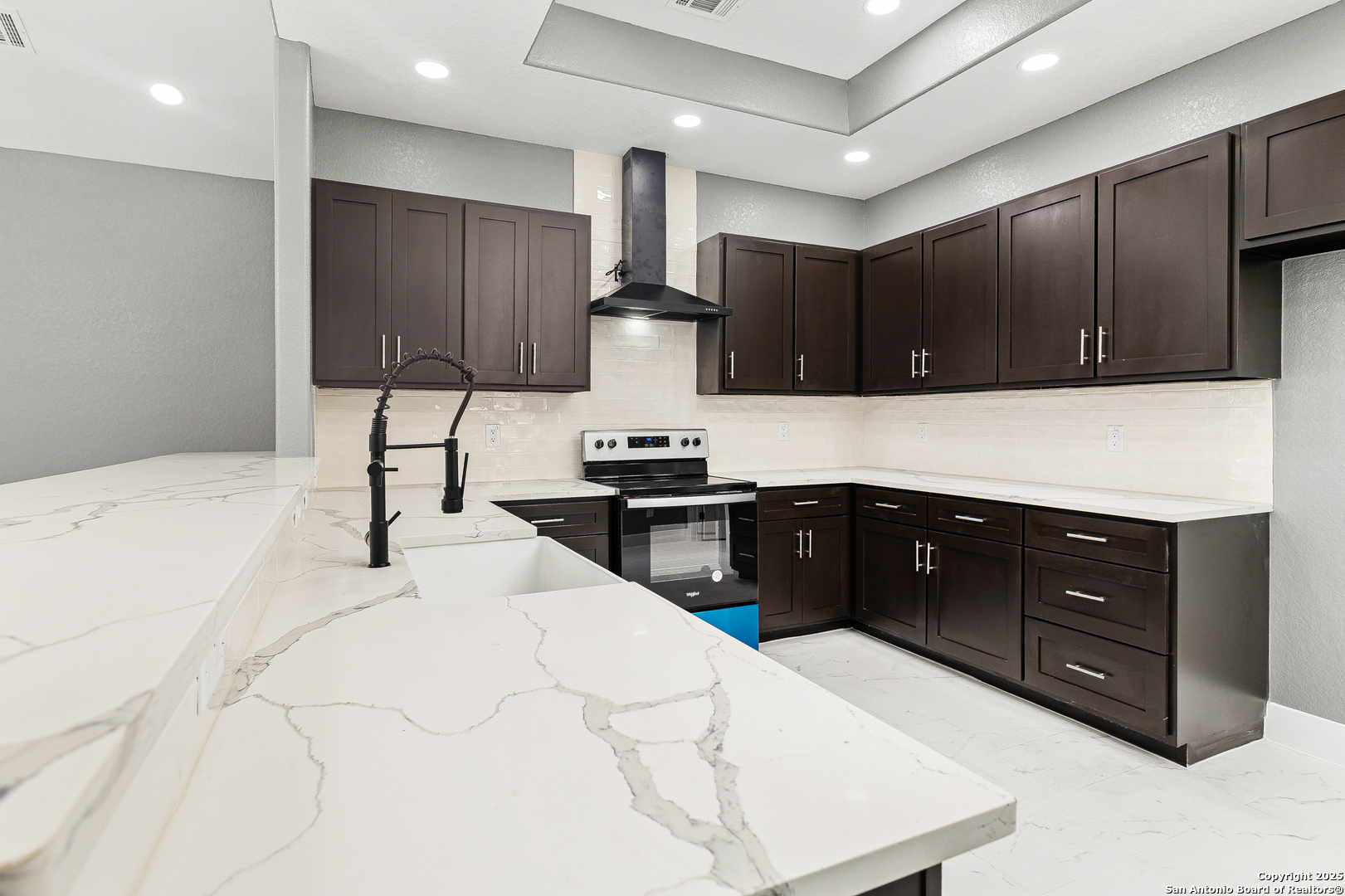 property viewer photo 13