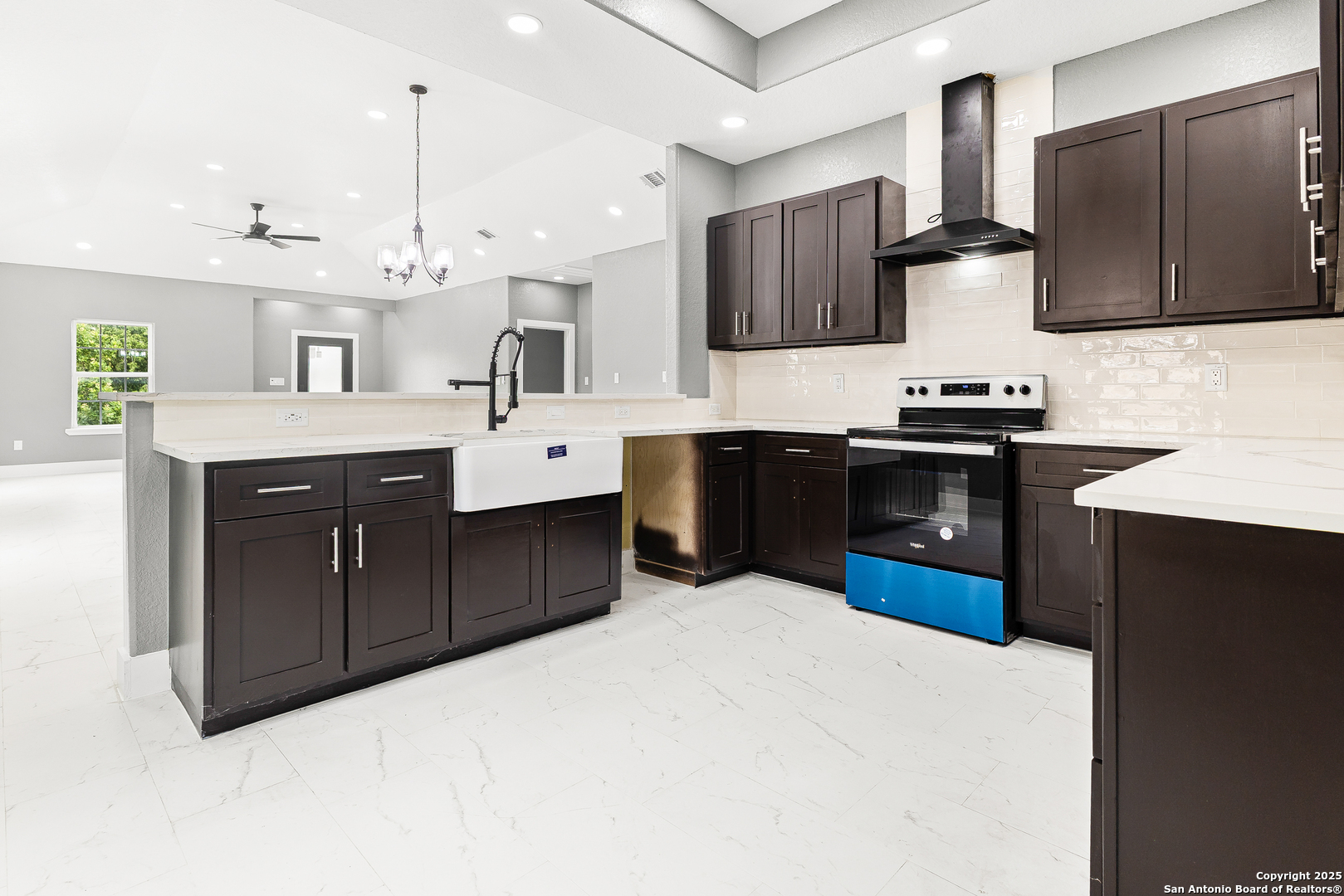 property viewer photo 15