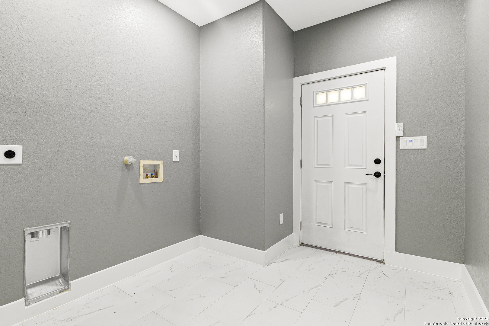 property viewer photo 16