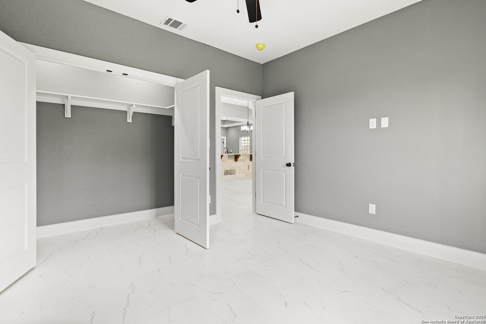 property viewer photo 19