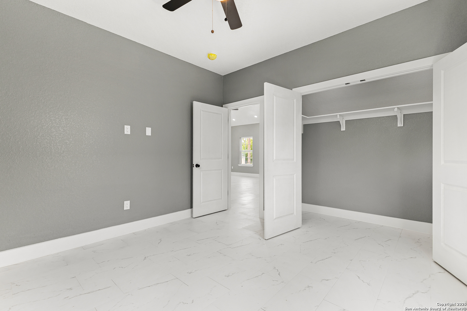 property viewer photo 23