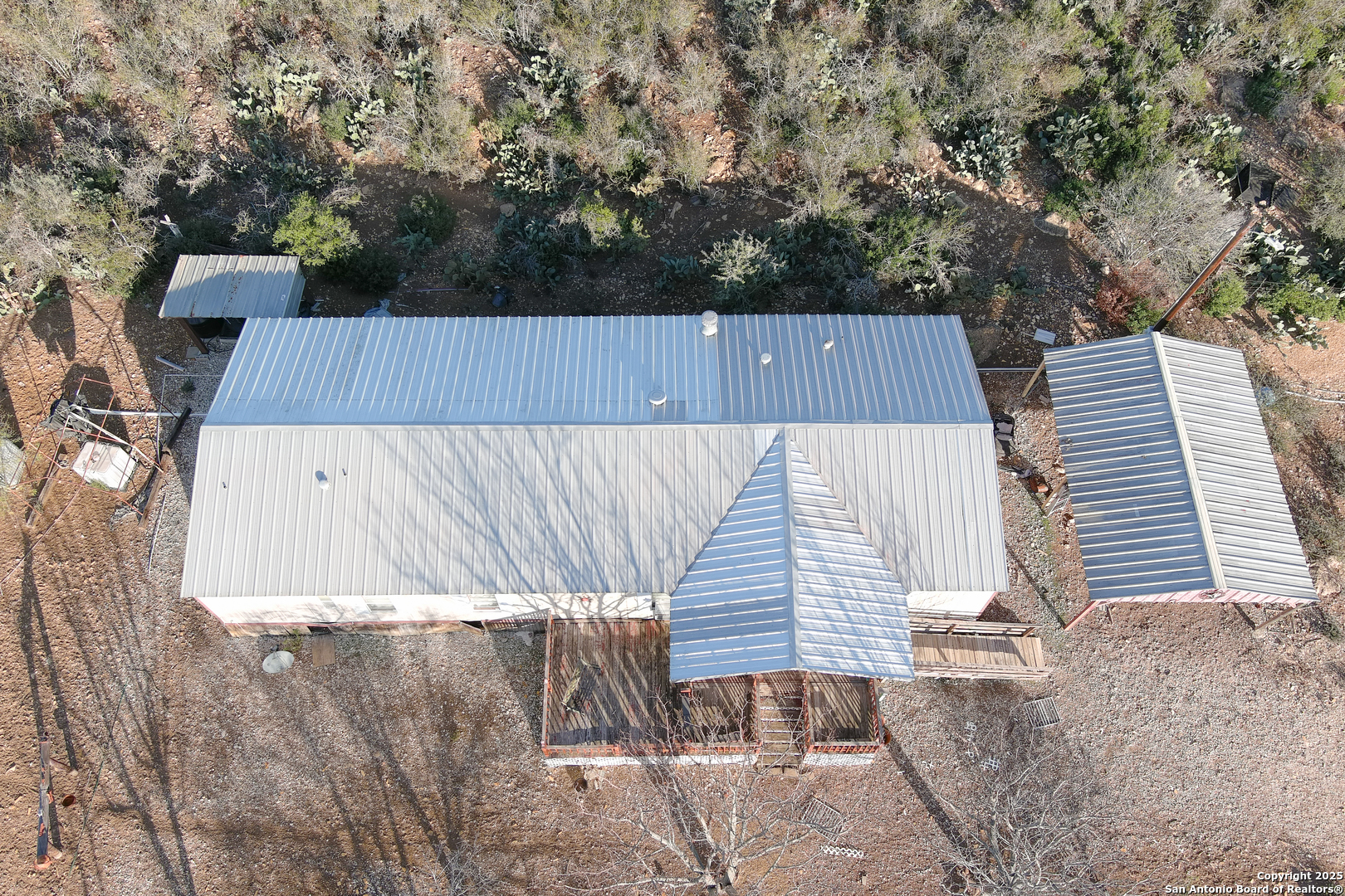 main property photo 15